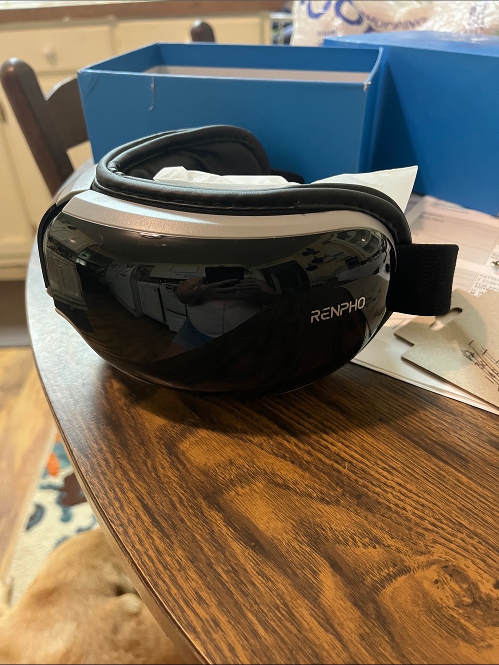 RENPHO Black Standalone VR-Style Eye Massager with Adjustable Strap